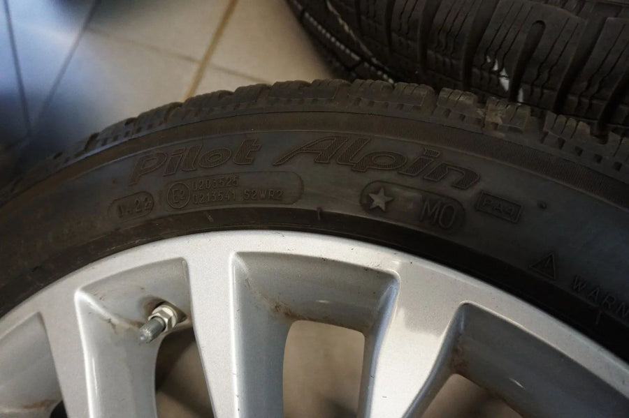 Originální hliníková kola BMW řady 5 G30 G31, zimní kola a zimní pneumatiky 245 45 R18 palců