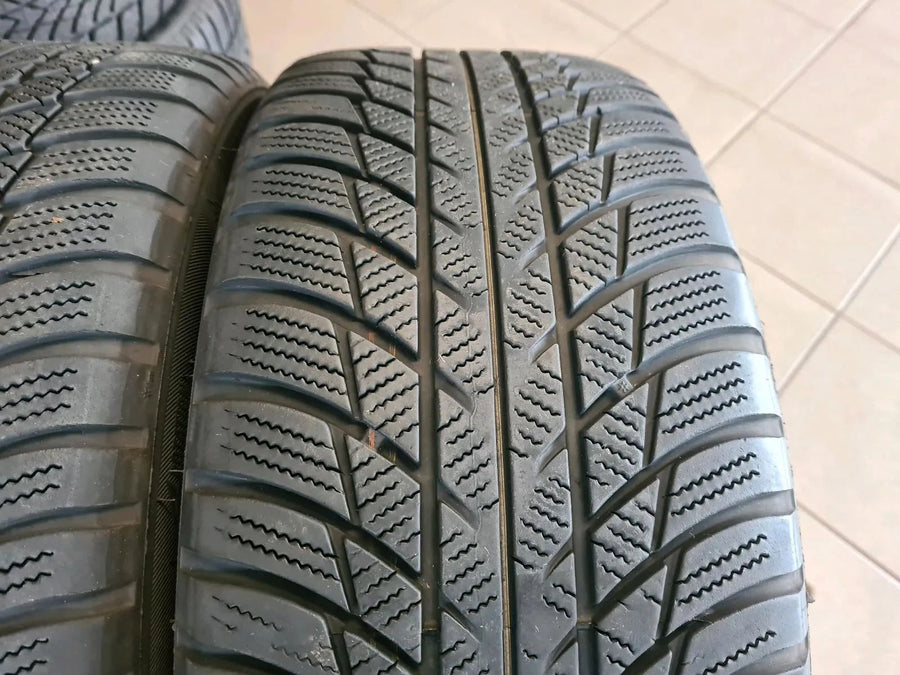 Original Mercedes A-Klasse W177 B-Klasse CLA 18 Zoll AMG Alufelgen Winterreifen