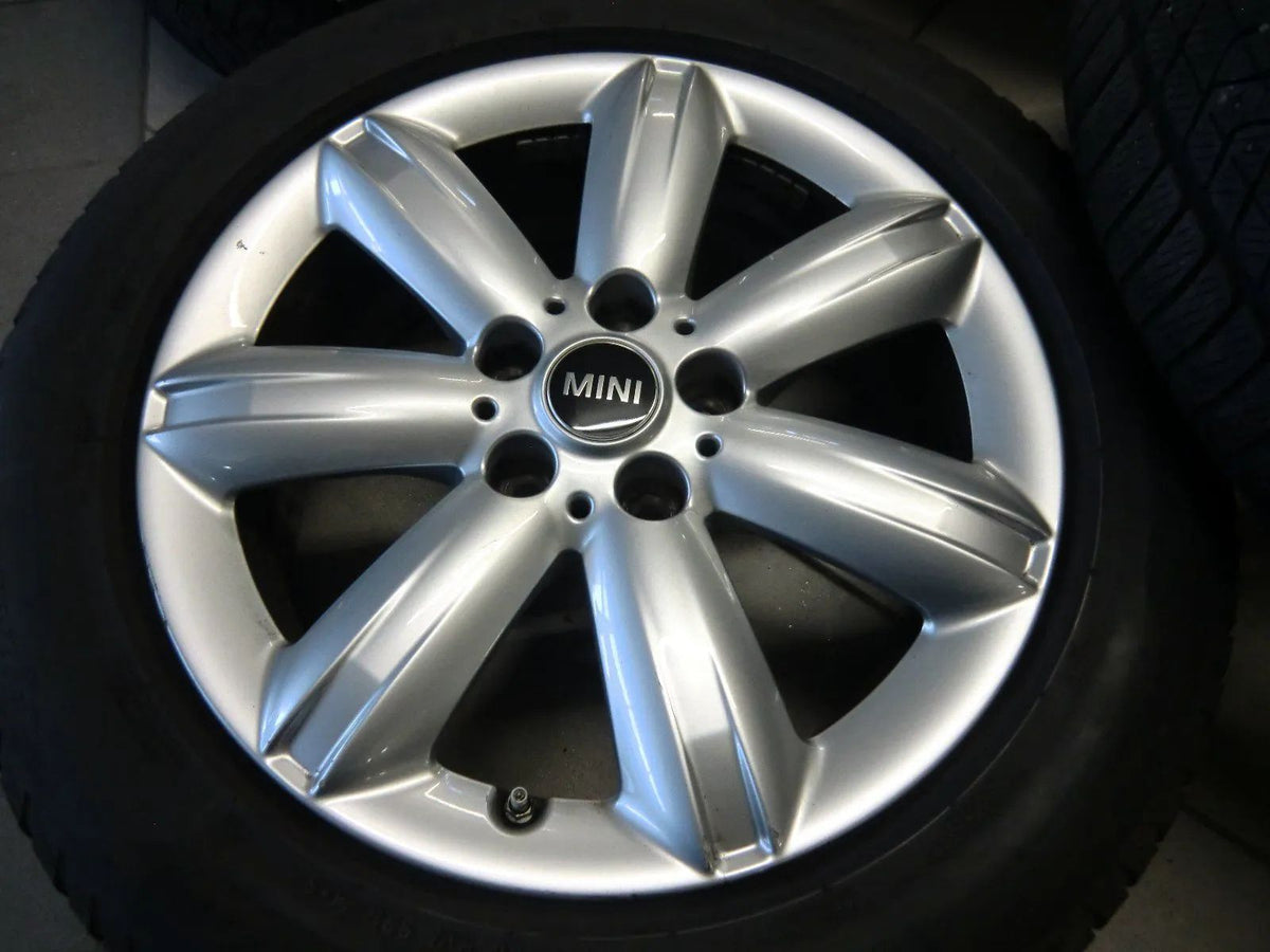 Original Mini Countryman F60 Alloy Wheels JCW Star Spoke 539 6856041 Winter Tires Detail view 4