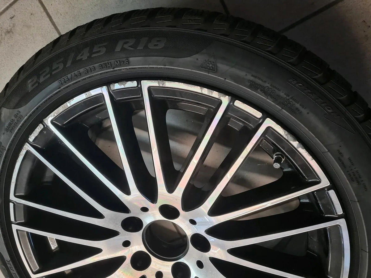 Original Mercedes C-Klasse W206 S206 Alufelgen Winterreifen 225 45 R18 Zoll 6mm Detailansicht 9