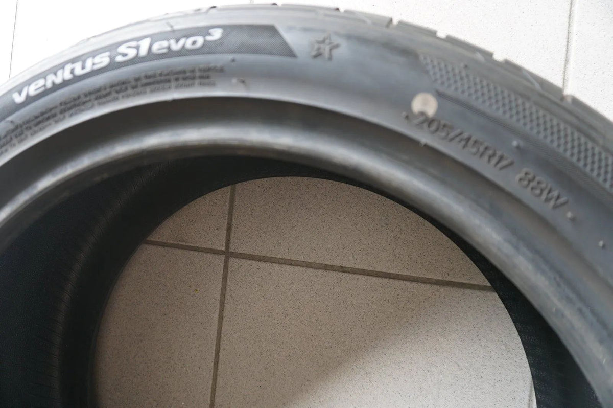 2 X 205 45 R17 88W Pneus d'été Hankook Ventus S1 Evo3 * 2021 6mm Detailansicht 3