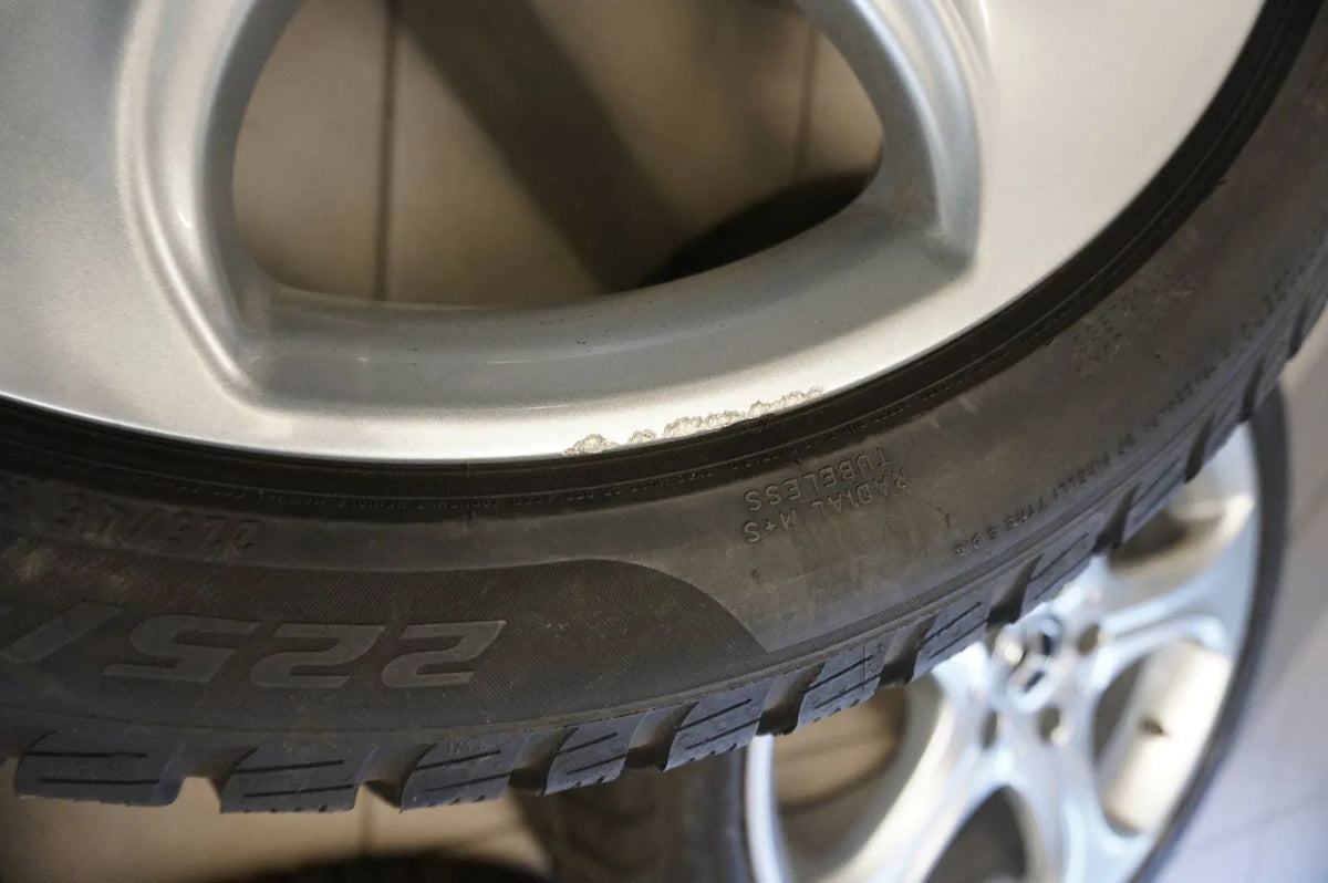 Original Mercedes C-Klasse W205 18 Zoll Alufelgen Winterräder Winterreifen Detailansicht 6