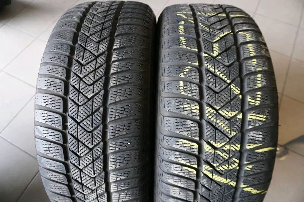 Original Mercedes E Klasse W213 S213 18 Zoll Alufelgen Winterräder Winterreifen Detailansicht 13
