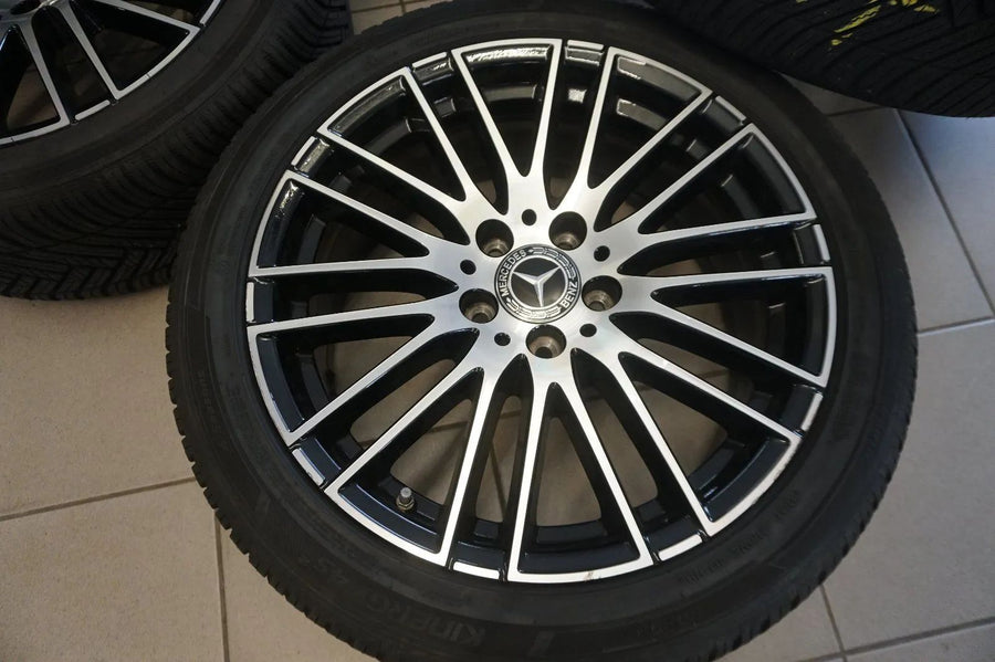 Original Mercedes C-Klasse W206 S206 Alufelgen Allwetterreifen 225 45 R18 Zoll