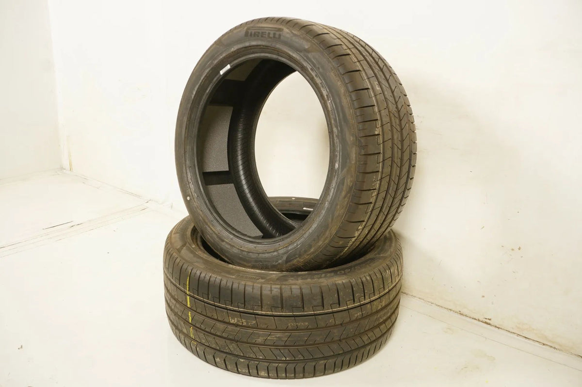 2x New Demo Summer Tires 285 40 19 inch Pirelli P Zero DOT20 MO Detailansicht 4