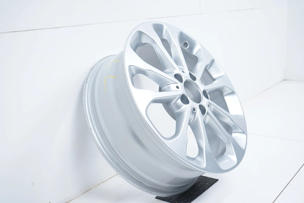 1 x Mercedes GLA-klasse W156 X156 lichtmetalen velg 17 inch A1564011700 Detailweergave 4