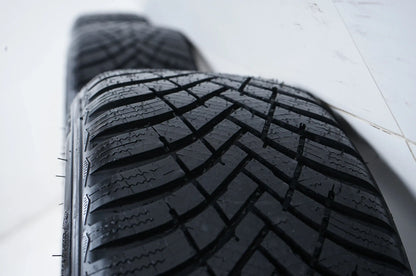 BMW Serie 1 Serie 2 F20 F21 nuovi pneumatici invernali ruote invernali 205 50 17 pollici