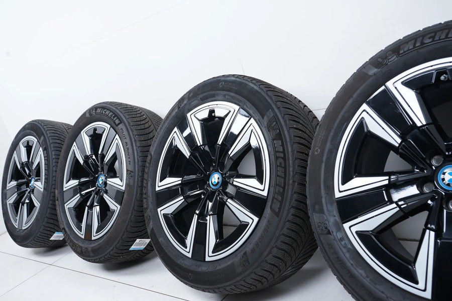 BMW iX3 X3 G01 G02 G08 zimní pneumatiky zimní kola 245 50 19 palců