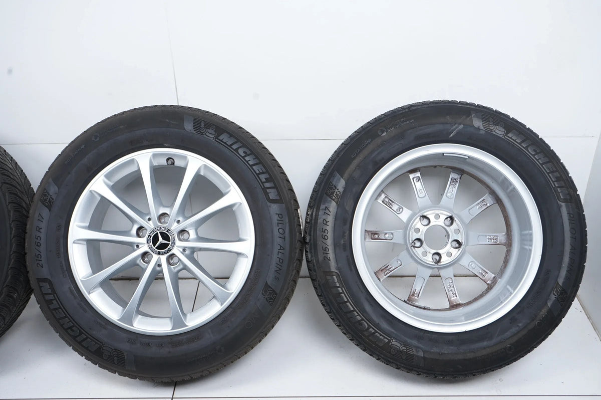 Mercedes GLA GLB H247 X247 Allwetterräder mit neuen Allwetterreifen 215 65 17 Zoll