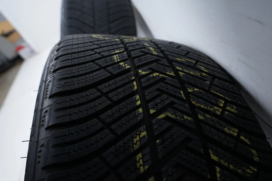 Mercedes E63 AMG W213 winter tires/wheels 265/40/19 inch
