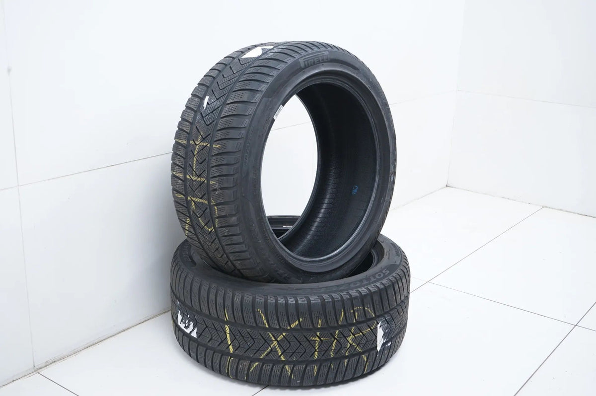 2x Winterreifen 275 40 18 Zoll Pirelli ca.4 mm DOT19 MO Detailansicht 3