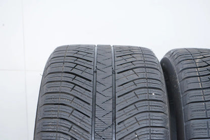 2 pneus hiver Michelin DOT20 MO 295/40/20 pouces, profondeur de sculpture d'environ 4 mm