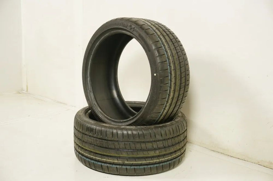 2x Pneus d'été DEMO Michelin 245 35 18 pouces DOT19 Bmw*
