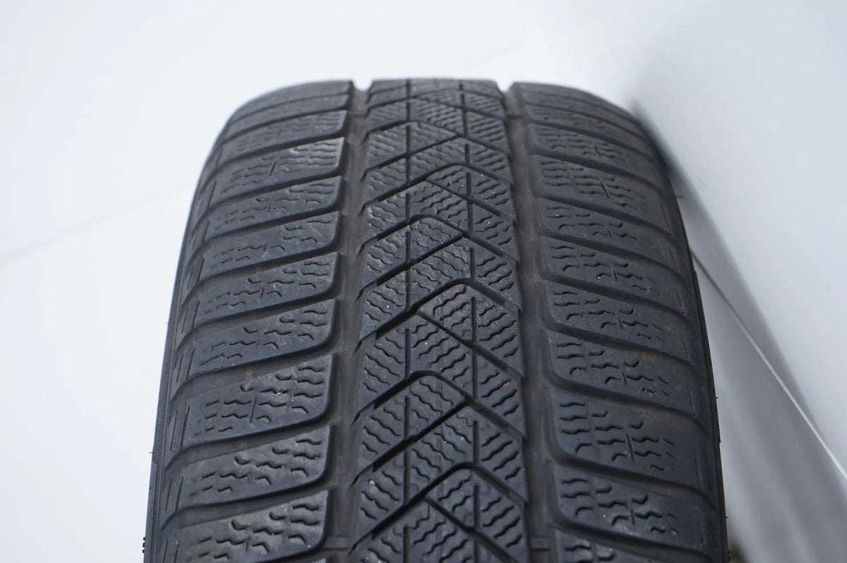 Mercedes C-Class W206 winter tires/wheels 225/45/18 inch Detailansicht 12