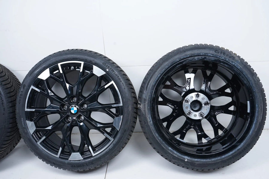 Like new BMW 1 Series F70 winter tires/wheels 225/40/19 inch 977M