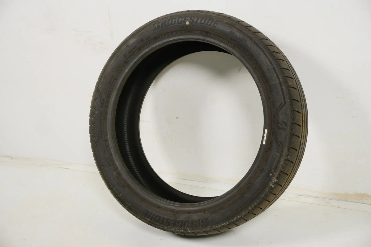 1x Sommerreifen Bridgestone 235 45 20 Zoll DOT18 MO ca.4mm Detailansicht 4