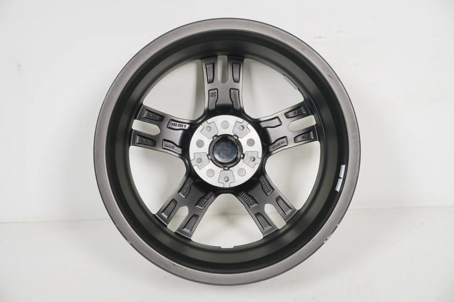 1 x jante alliage Originale BMW Série 1 F40 18 pouces 556M 8053524 Défectueuse