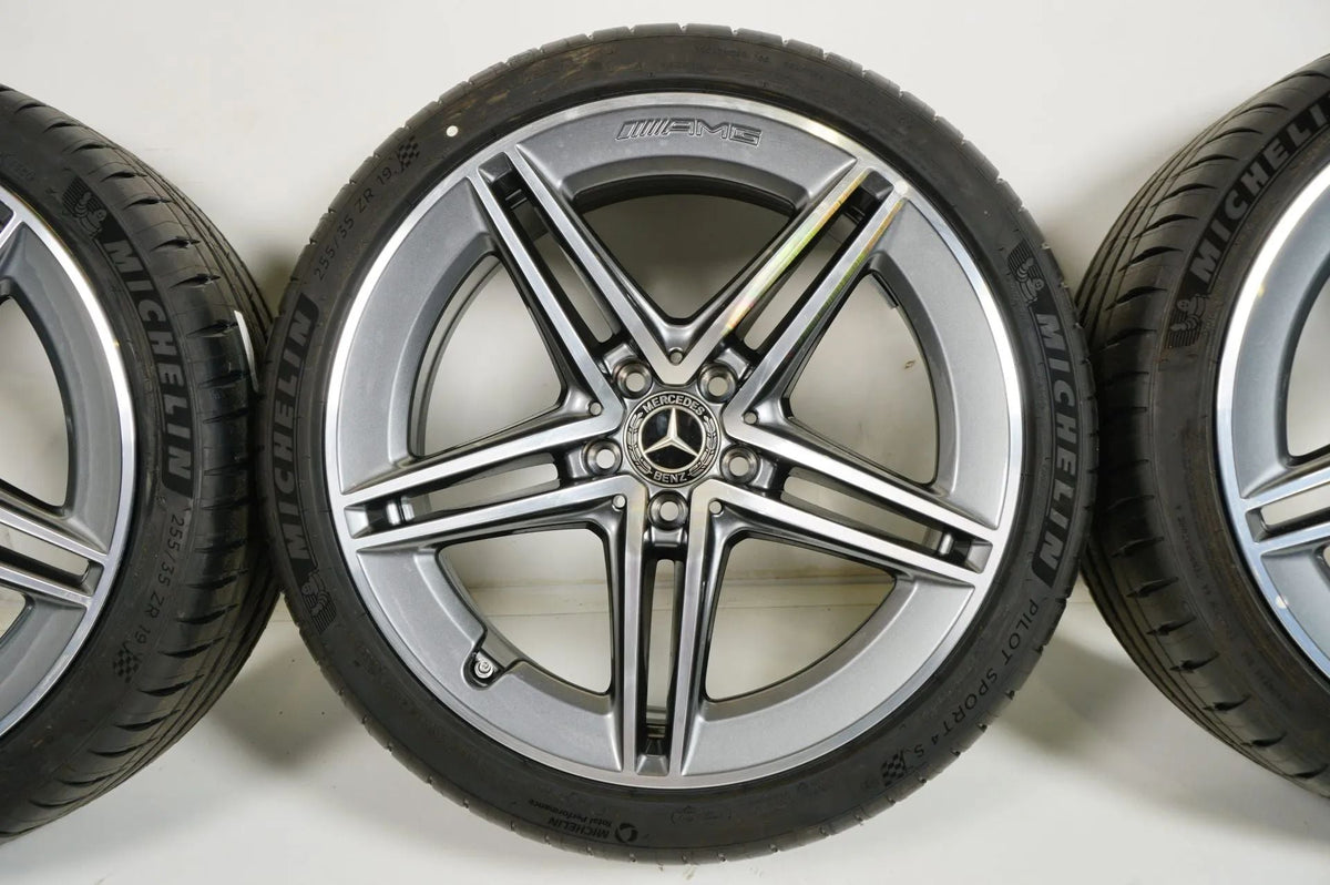 Mercedes CLA45 W118 C118 Winterräder mit neuen Winterreifen 255 35 19 Zoll