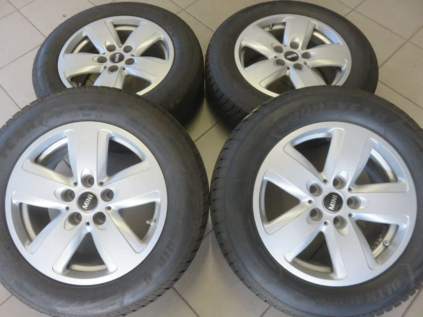Genuine Mini Countryman F60 TOP Winter Wheels Winter Tires 205 65 R16 7mm