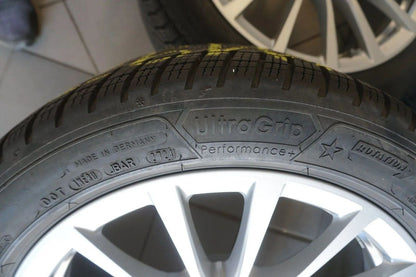 Jantes alliage d'origine BMW Série 5 G30 G31 Roues hiver Pneus hiver 245 45 R18 pouces 7mm