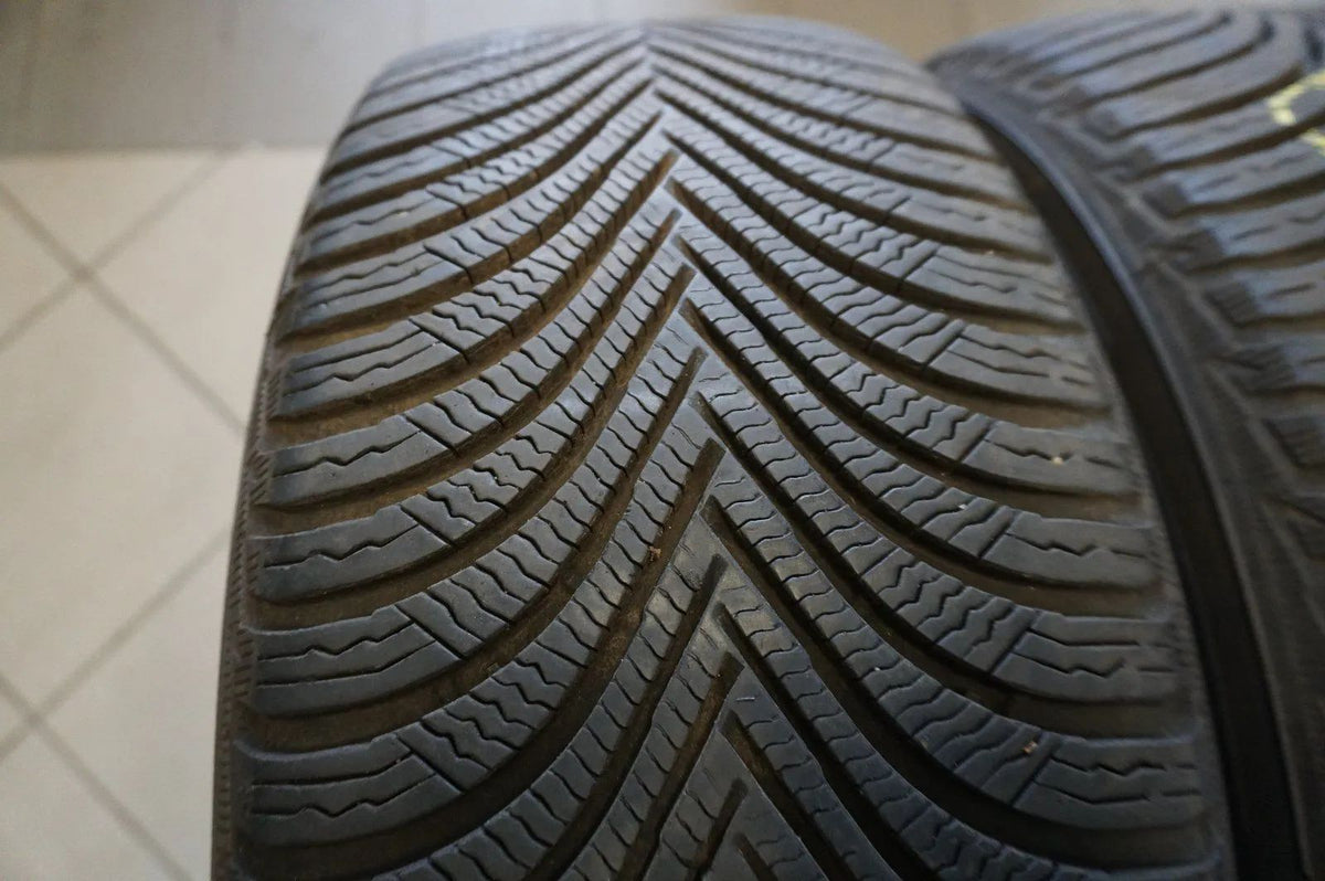 Jantes alliage d'origine BMW Série 5 G30 G31 Roues hiver Pneus hiver 225 55 R17 2021 6mm Detailansicht 11