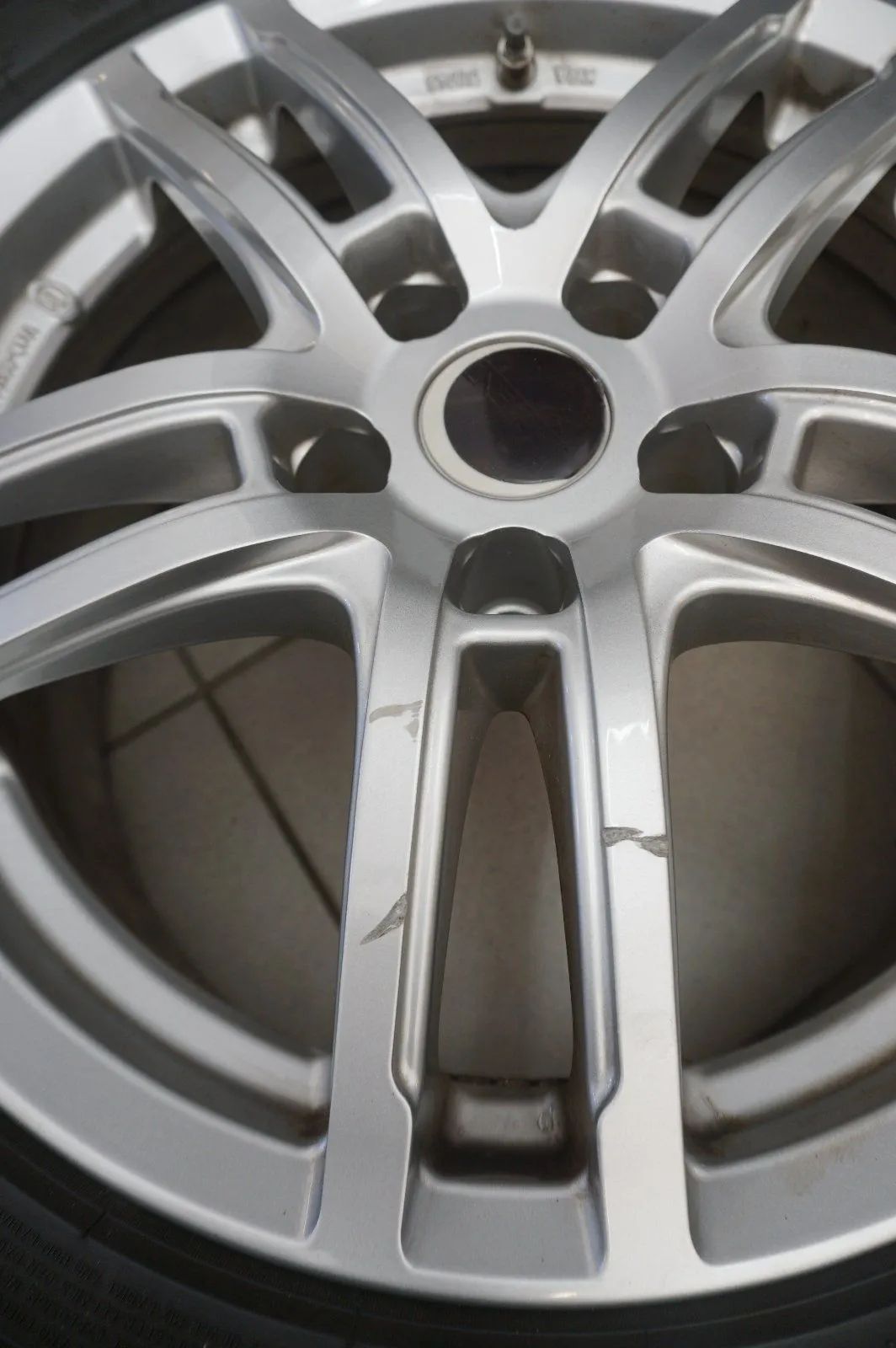 Audi Q5 FY Alloy Wheels Winter Tires Winter Wheels 235 65 R17 Inch Detailansicht 3