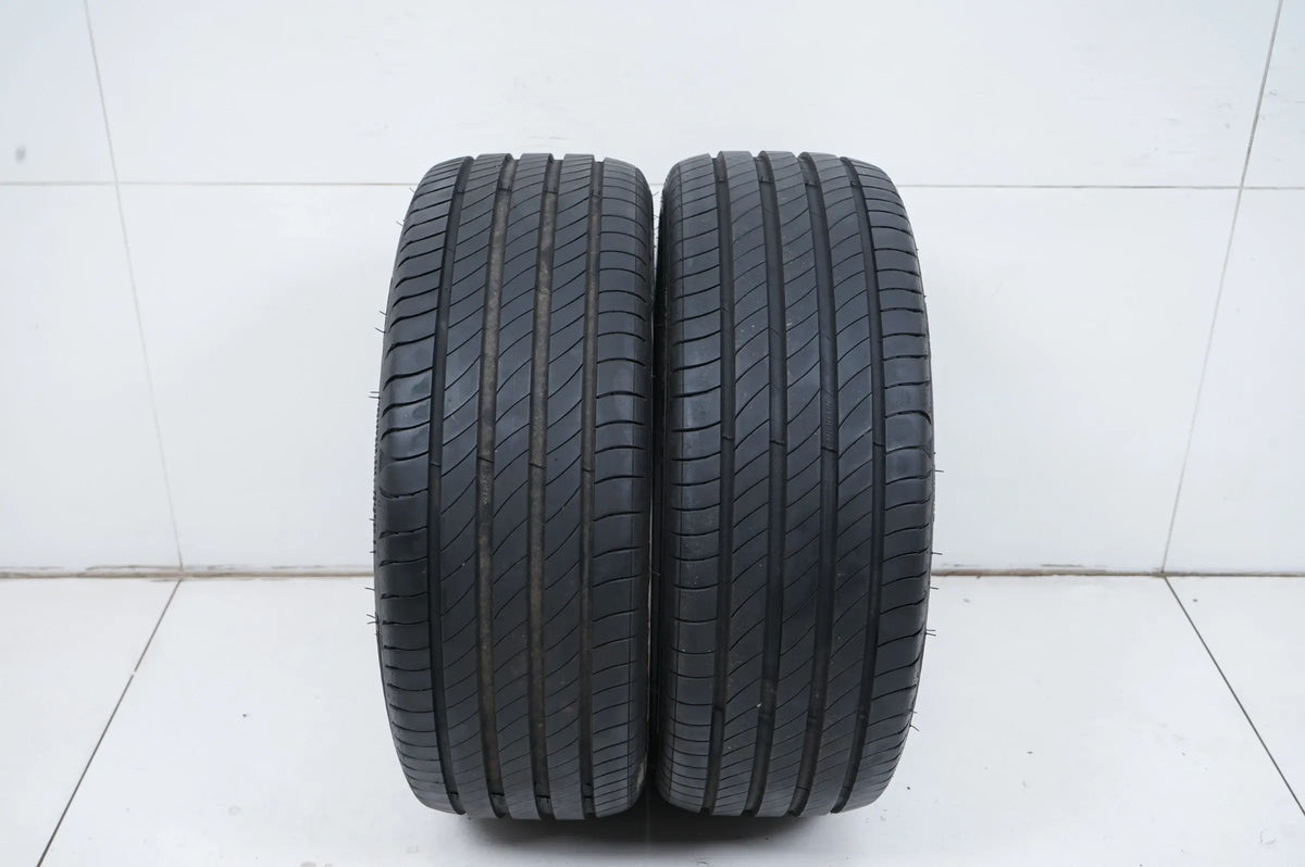 2 x Pneus été Michelin 205 45 17 pouces DOT21 environ 6mm Vue détaillée 2