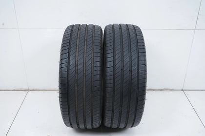 2 x Pneus été Michelin 205 45 17 pouces DOT21 environ 6mm