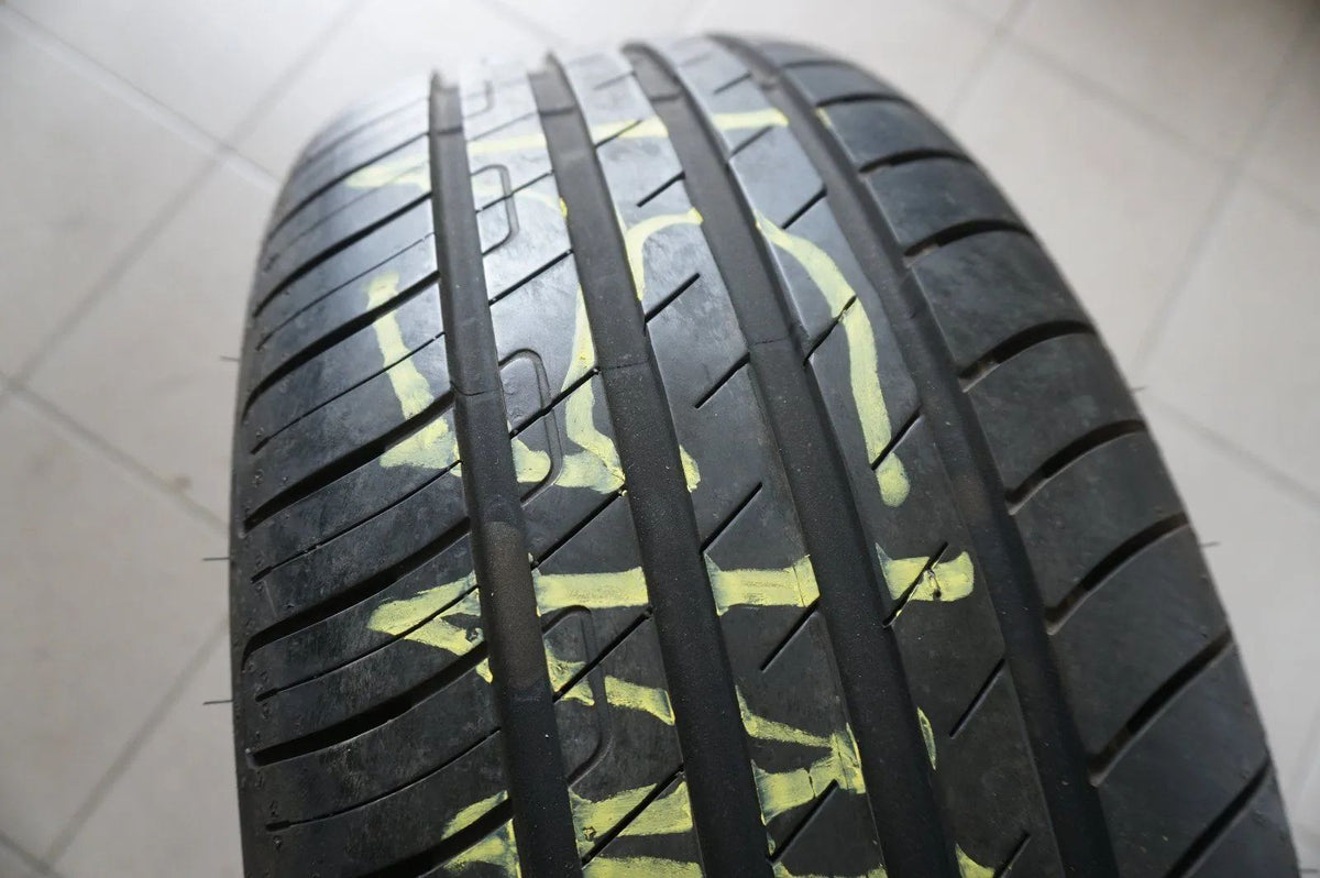 1 X 225 50 R17 94W Sommerreifen Goodyear Efficient Grip Performance MO 2020 7mm Detail view 2