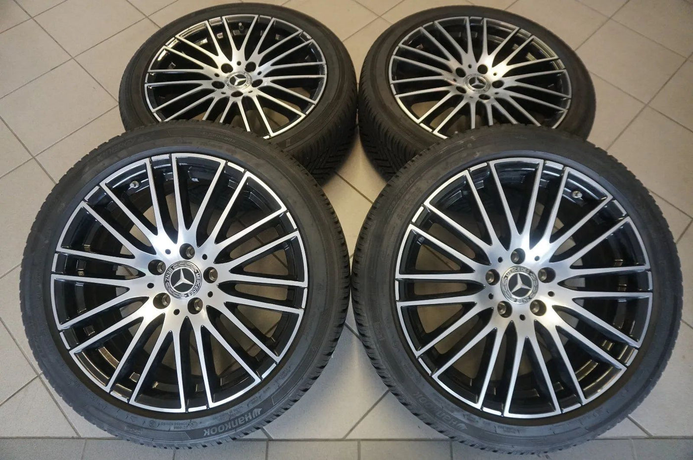 Original Mercedes C-Klasse W206 S206 Alufelgen Allwetterreifen 225 45 R18 Zoll