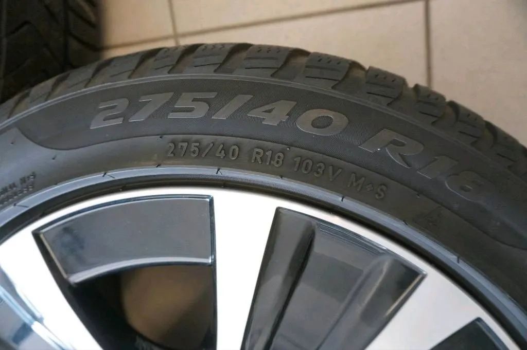Mercedes Classe E W213 S213 Hybride E300de 300e Jantes alu Roues complètes hiver Pneus hiver Vue détaillée 6