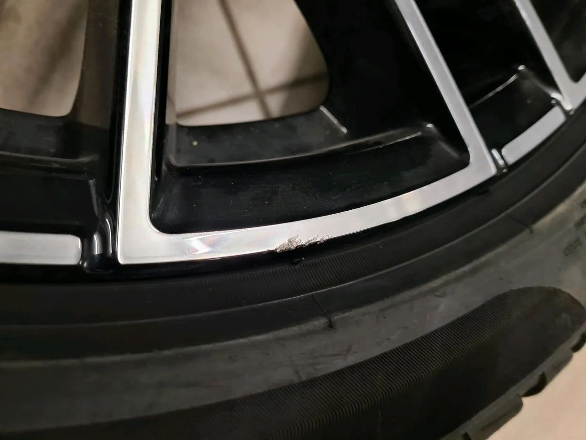 Original Mercedes C-Klasse W206 S206 18 Zoll Alufelgen Winterräder Winterreifen Detailansicht 11