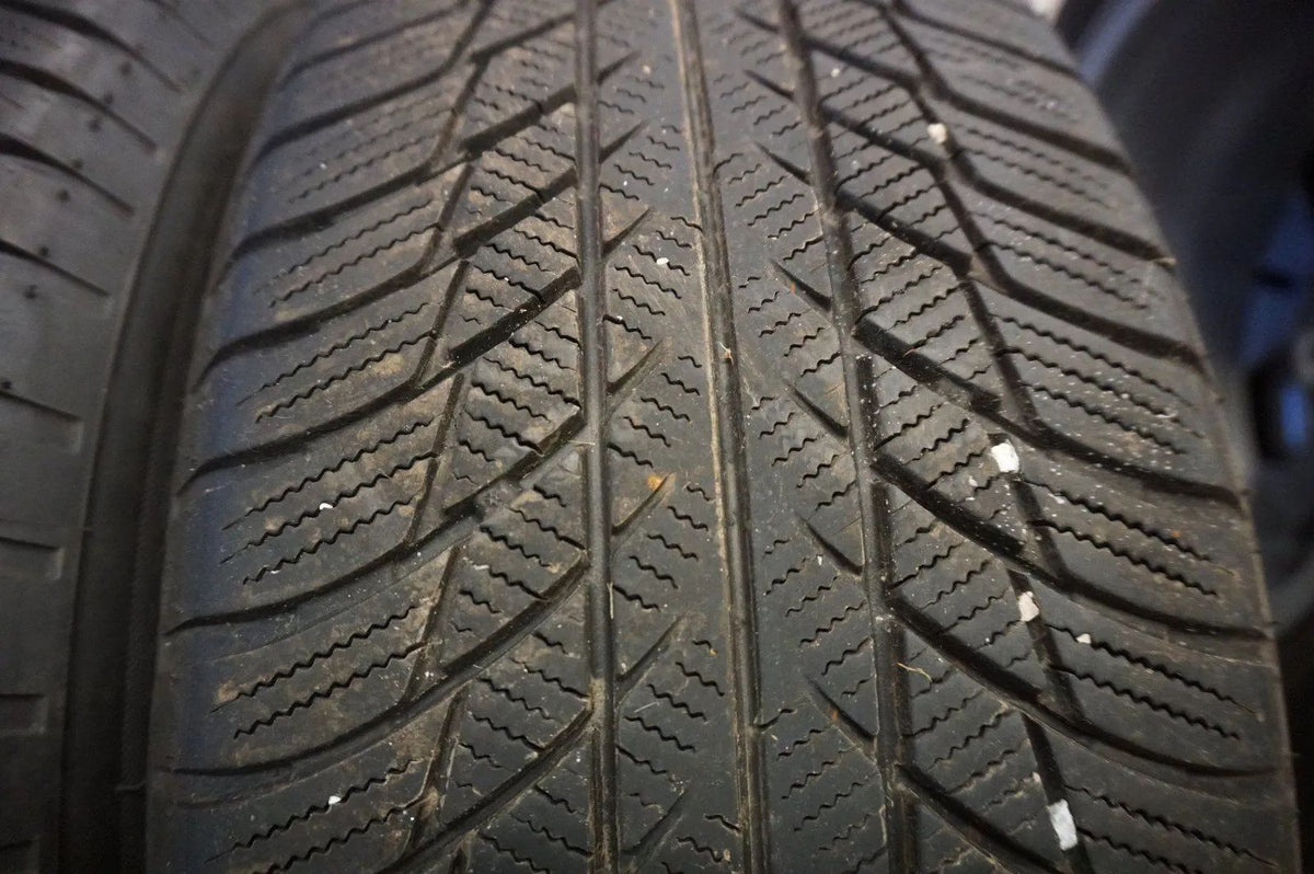 Jantes alliage d'origine BMW X1 F48 X2 F39 Roues hiver Pneus hiver 225 55 R17 6mm Vue détaillée 17