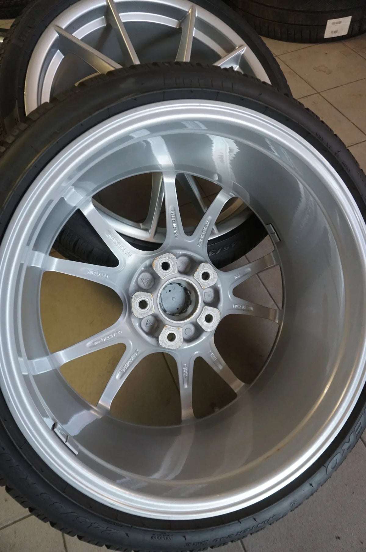 Original Porsche Carrera 911 991 TOP 20 Zoll Alufelgen Winterreifen Winterräder Detailansicht 8