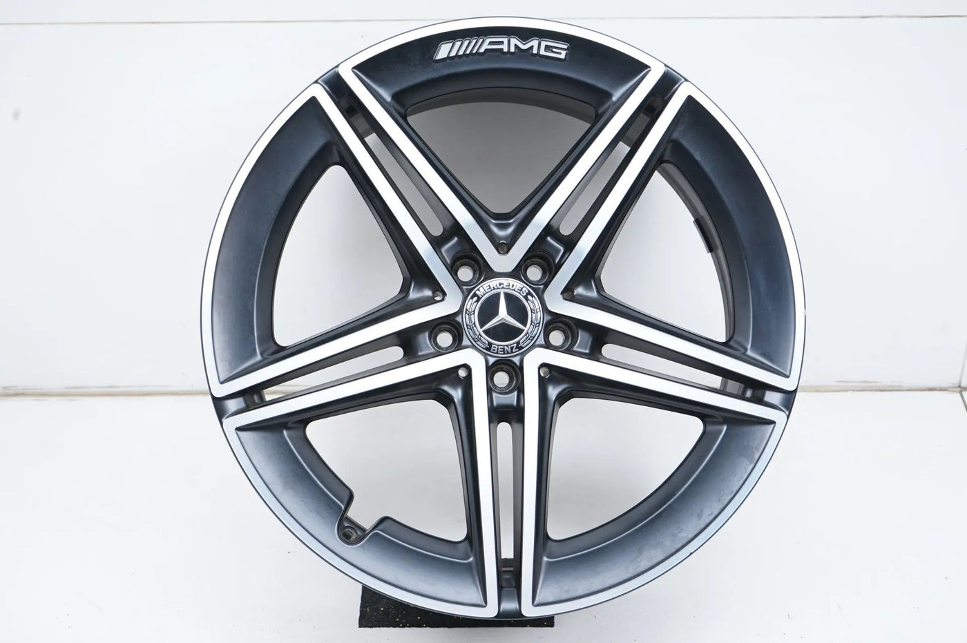 1 x Mercedes E63 S AMG W213 Alufelge 20 Zoll A2134017100 9,5J ET25