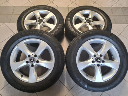 Original Mercedes V-Klasse Vito W447 17 Zoll Alufelgen Winterreifen 235 55 R17