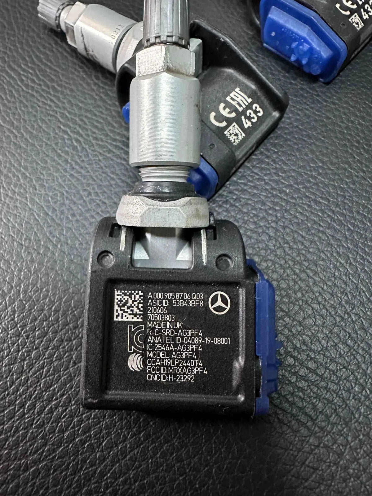 4x Original Mercedes A0009058706 RDK Sensoren Reifendruckkontroll Detailansicht 3