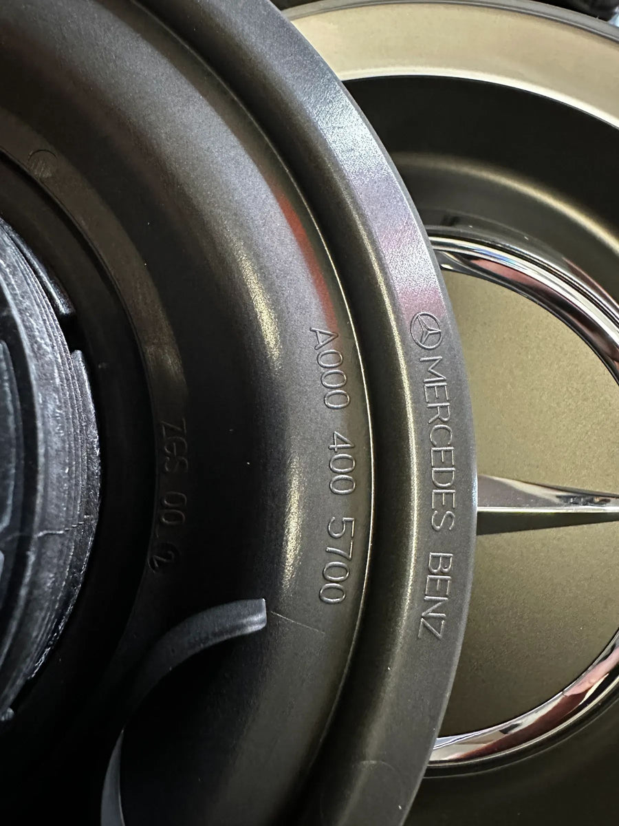 4x Original Wie Neu Mercedes AMG Nabendeckel Deckel mattschwarz A0004005700