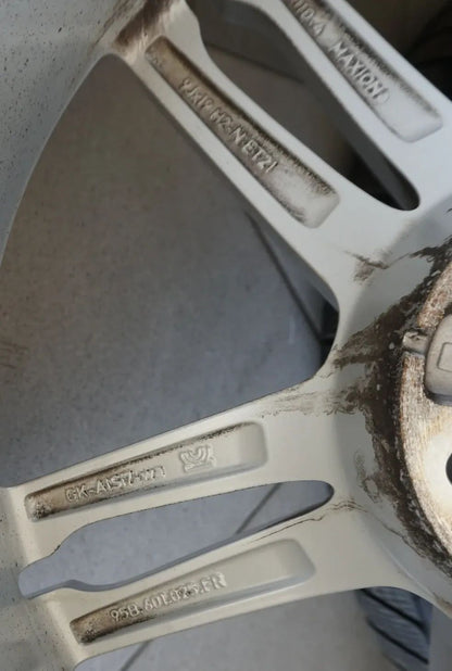 Original Porsche Macan 95B 19 Zoll Alufelgen Winterräder Winterreifen 2023 6,5mm