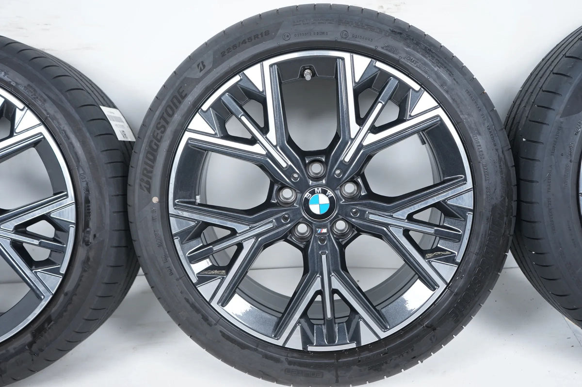 BMW 1 Series 2 Series F70 F74 summer wheels summer tires 225 45 18 inch 975M 5A35E68 Detail view 6