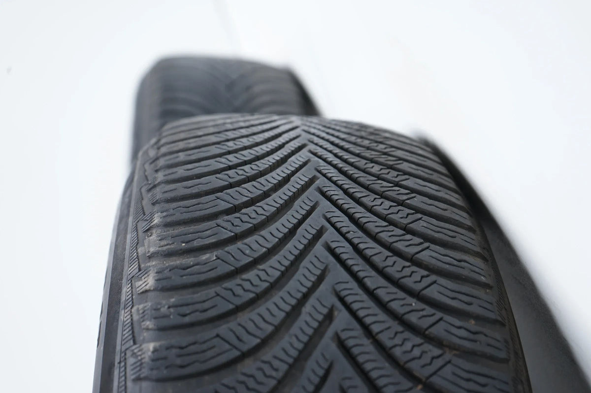 VW Tiguan Skoda Kodiaq Audi Q3 Winterreifen Winterräder 215 65 17 Zoll Detailansicht 10