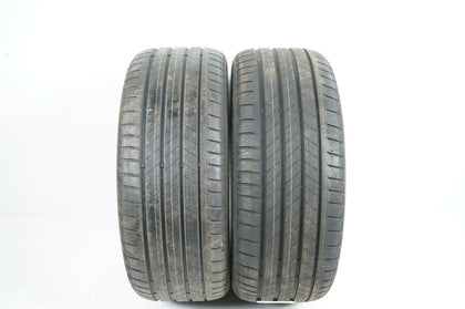 2 x pneus d'été de démonstration Bridgestone 255 45 19 pouces DOT22 MO