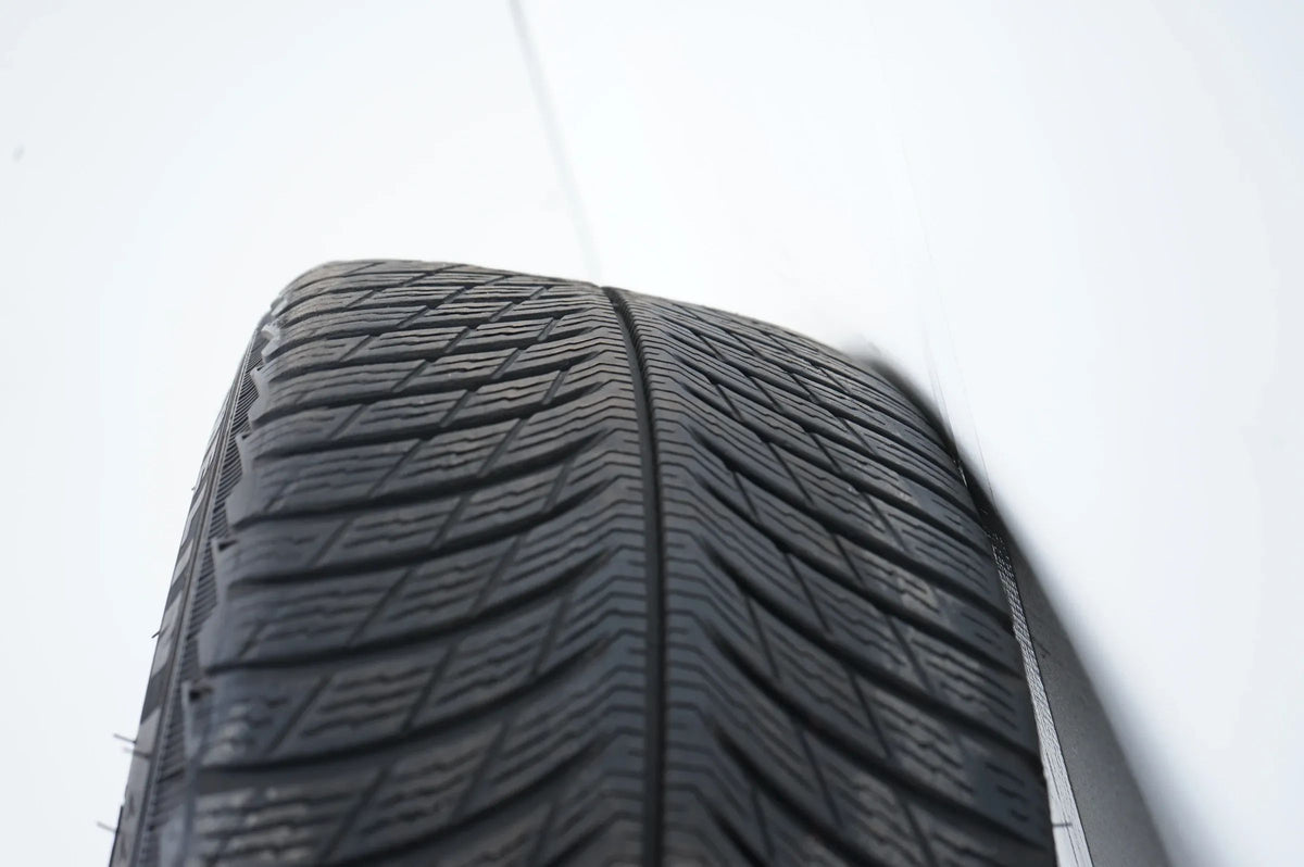 Mercedes A45 CLA45 W177 C118 Winterreifen Winterräder 18 Zoll Detailansicht 13