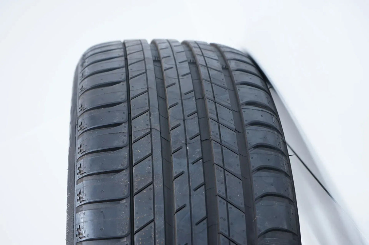 Original Mercedes EQC TOP 19 inch alloy wheels summer tires 235 55 255 50 R19 7mm Detailansicht 12