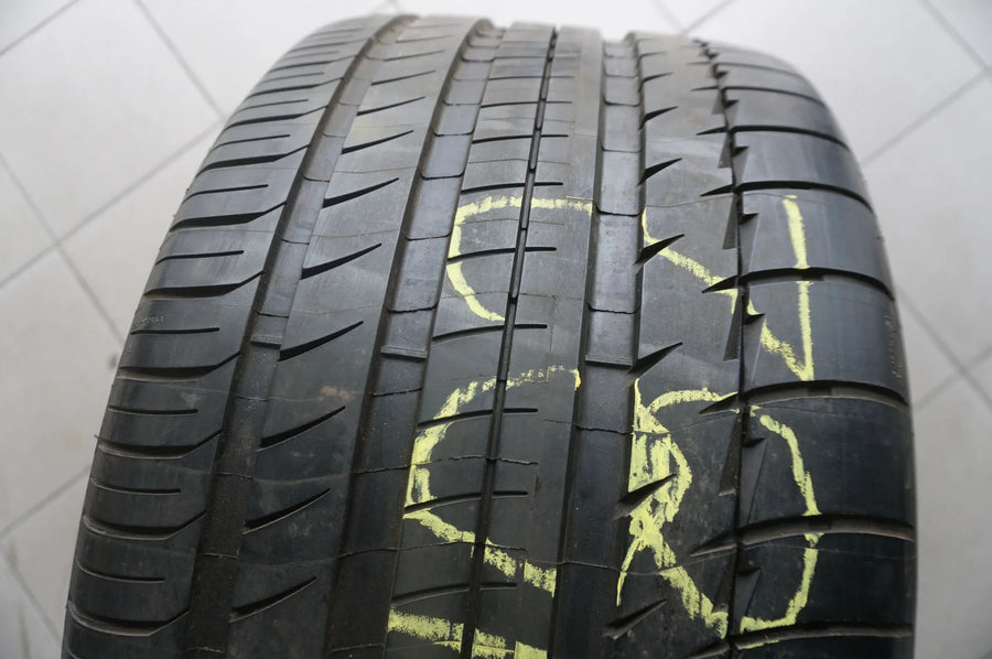 1 X 305 30 ZR21 R21 104Y Summer Tire Michelin Pilot Sport 2009