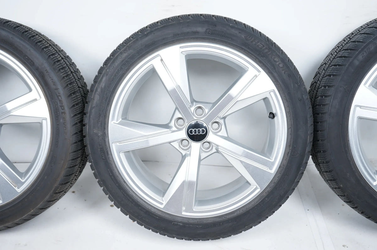 Audi A1 GB Allwetterräder mit neuen Allwetterreifen 215 45 17 Zoll 82A601025G