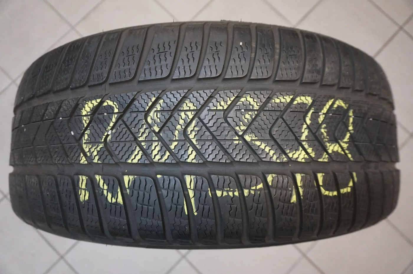 265 50 R19 110H Winterreifen Pirelli Scorpion Winter * RSC RFT 2021 6mm