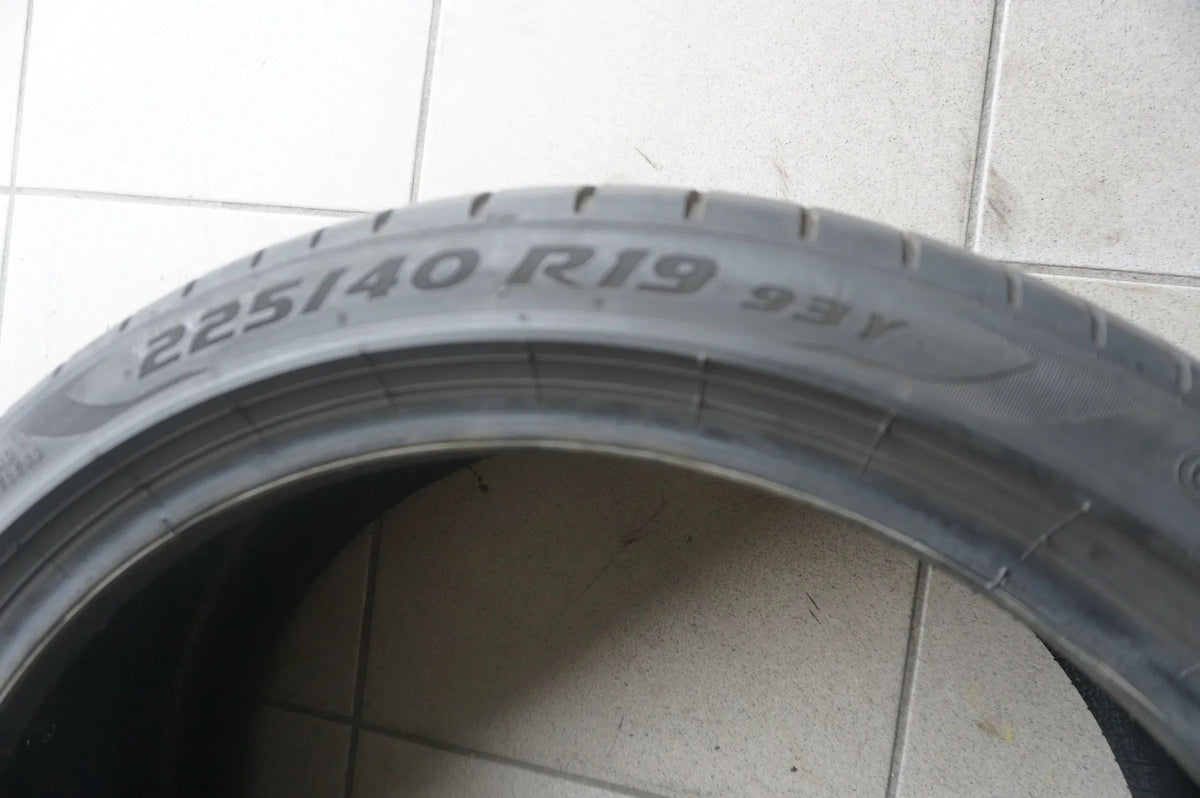 1 X 225 40 R19 93Y Sommerreifen Pirelli P Zero PZero * 5,5mm 2021 Detailansicht 4