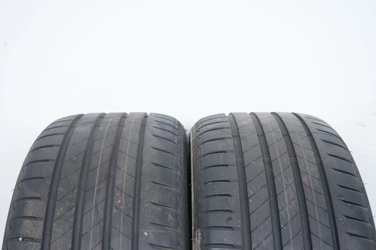 2 x Demo Summer Tires Bridgestone 285 35 20 Inch DOT20 MO Detailansicht 4