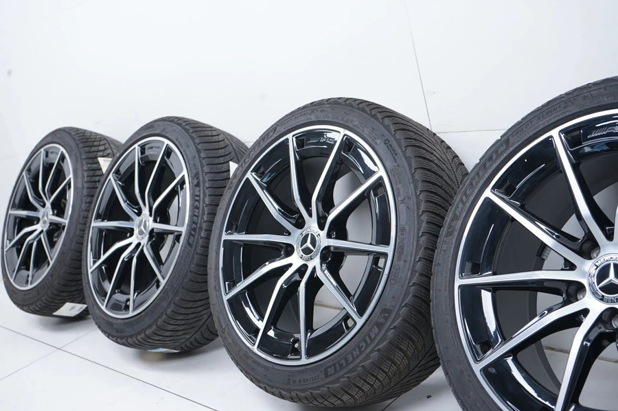 Mercedes A35 W177 AMG Winterreifen Winterräder 235 40 18 Zoll